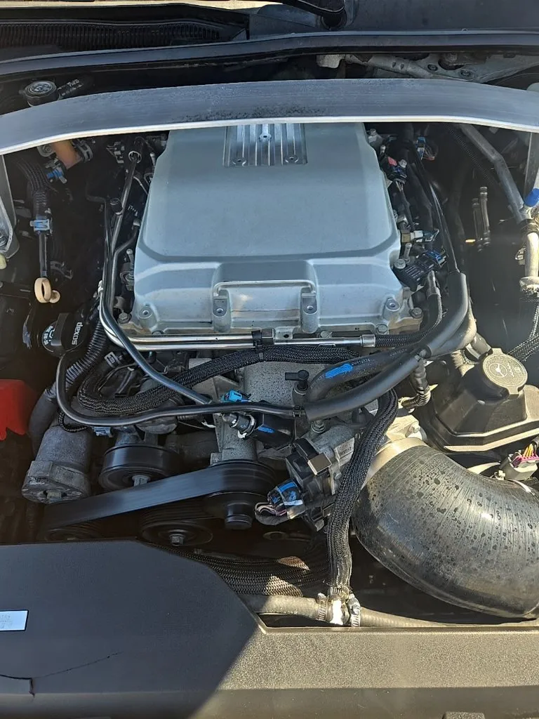 Cadillac CTS-V photo 11