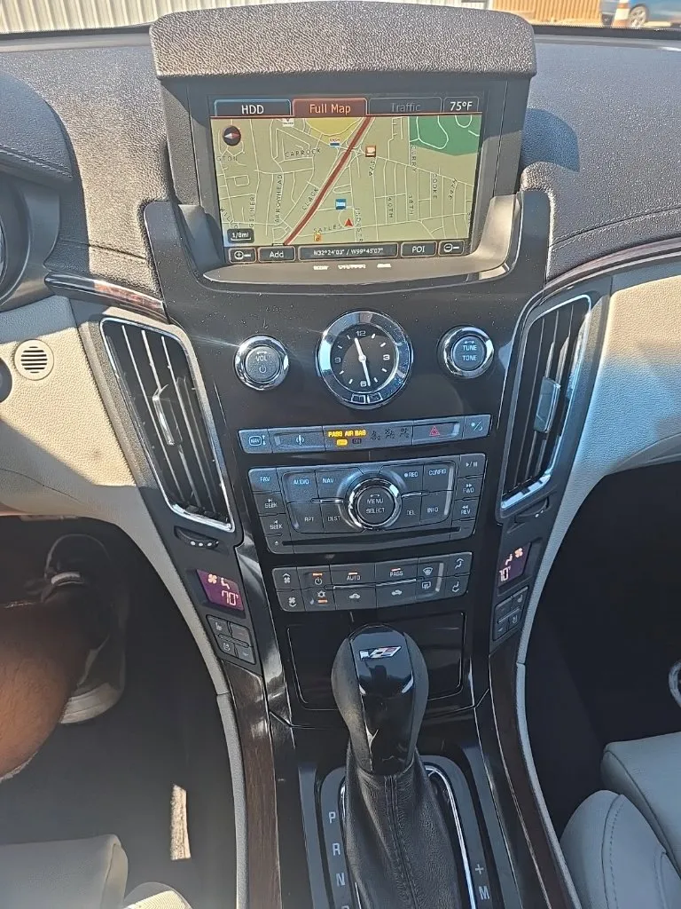 Cadillac CTS-V photo 17