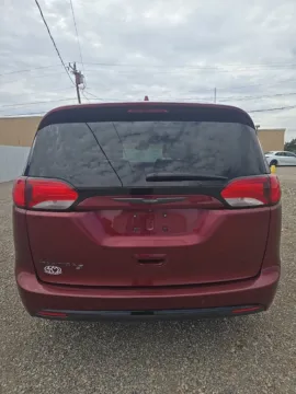 More photos of 2020 Chrysler Pacifica Touring L Plus at 4M Autoplex - Industrial Blvd, TX