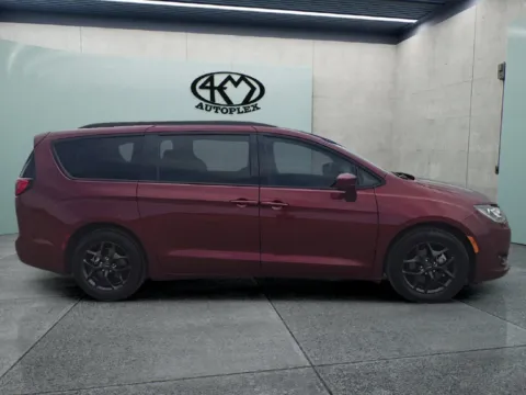 Photos of 2020 Chrysler Pacifica Touring L Plus for sale in Abilene, TX at 4M Autoplex - Industrial Blvd