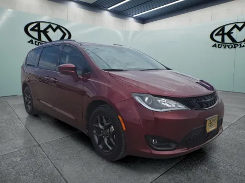 Red 2020 Chrysler Pacifica Touring L Plus for sale in Abilene, TX