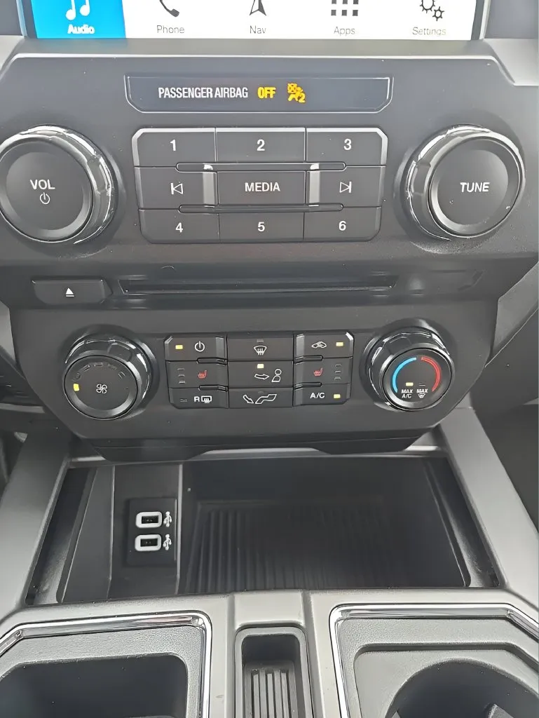 Ford F-150 photo 24