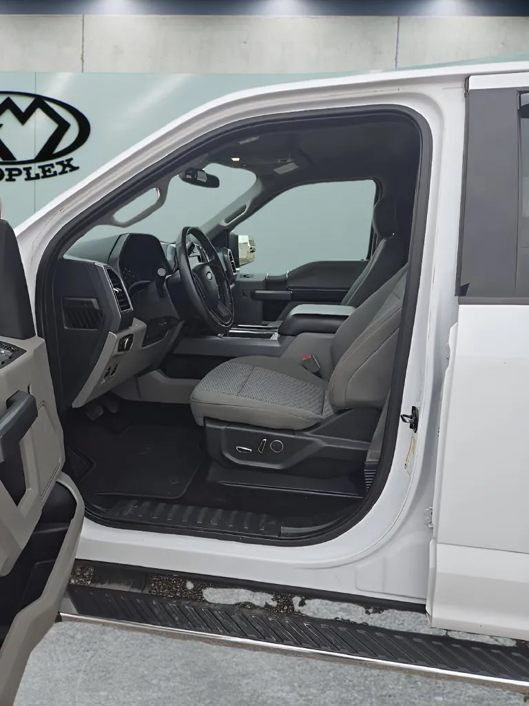 Ford F-150 photo 13