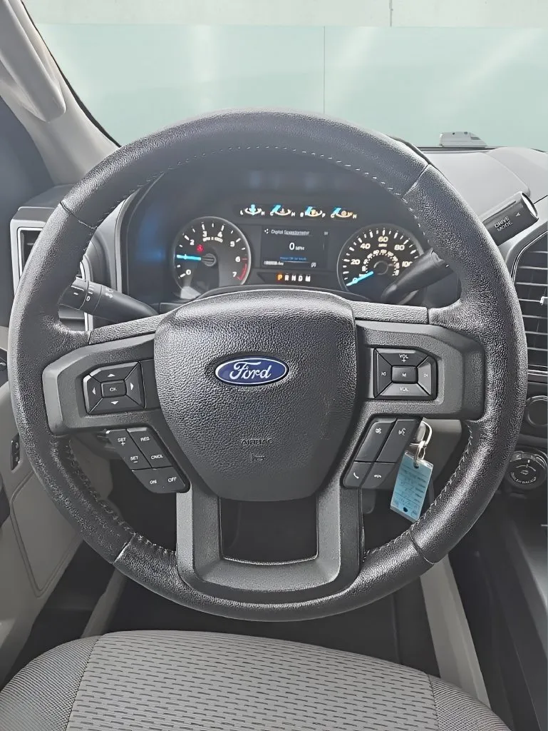 Ford F-150 photo 22