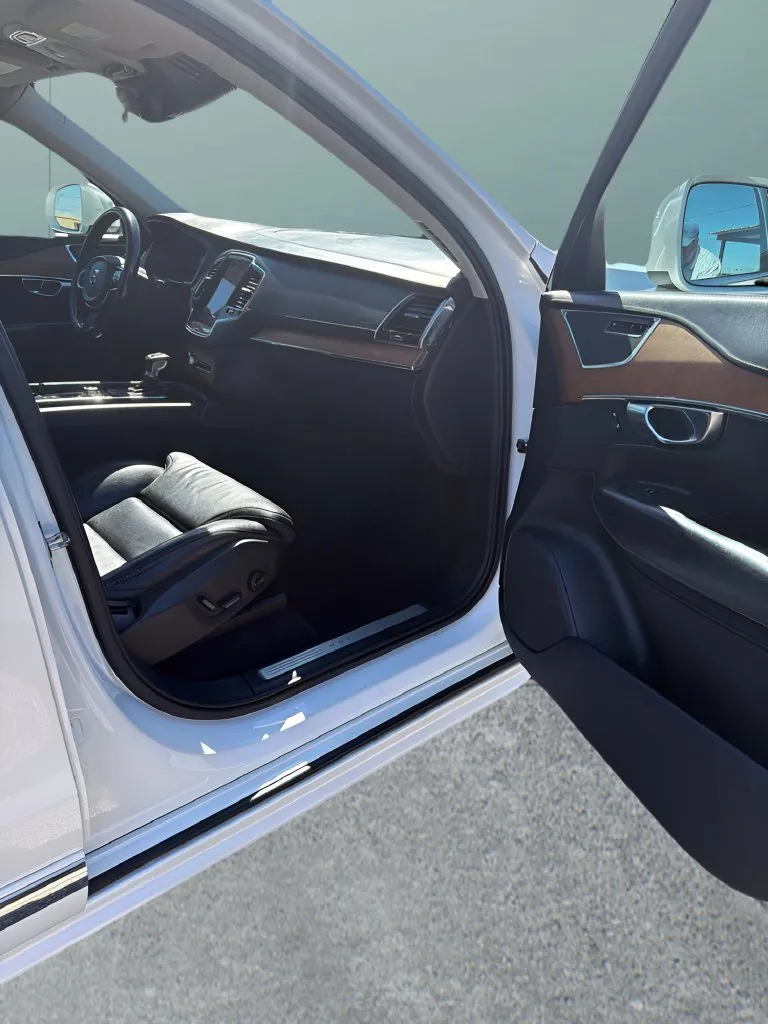 Volvo XC90 photo 20