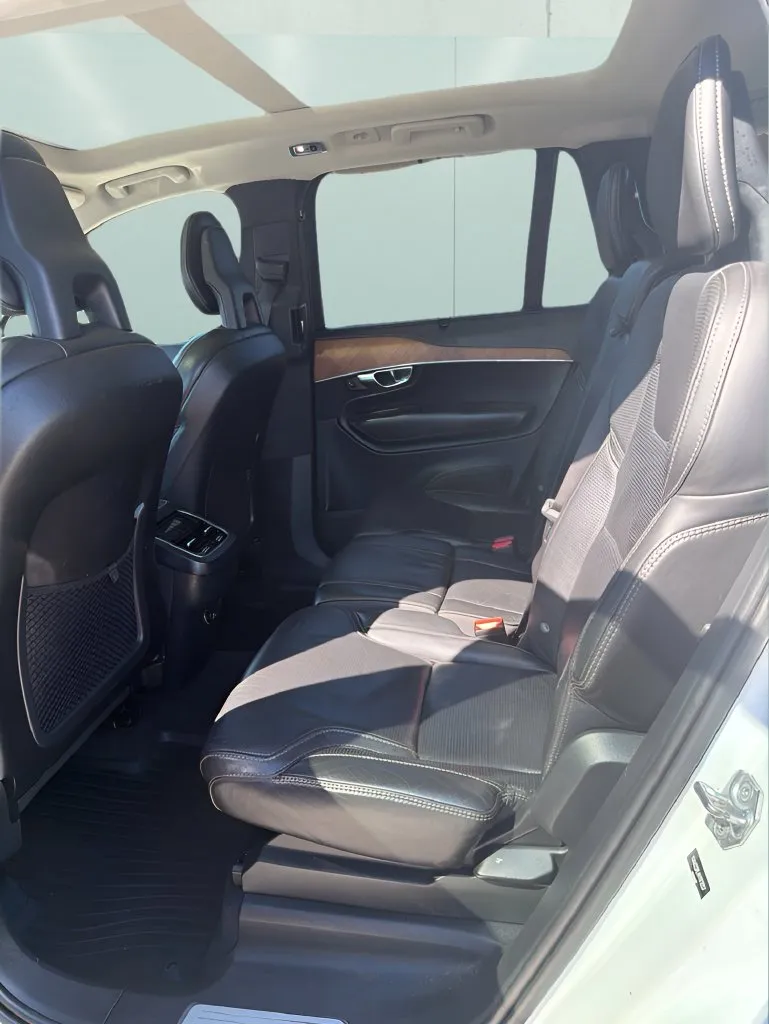 Volvo XC90 photo 13