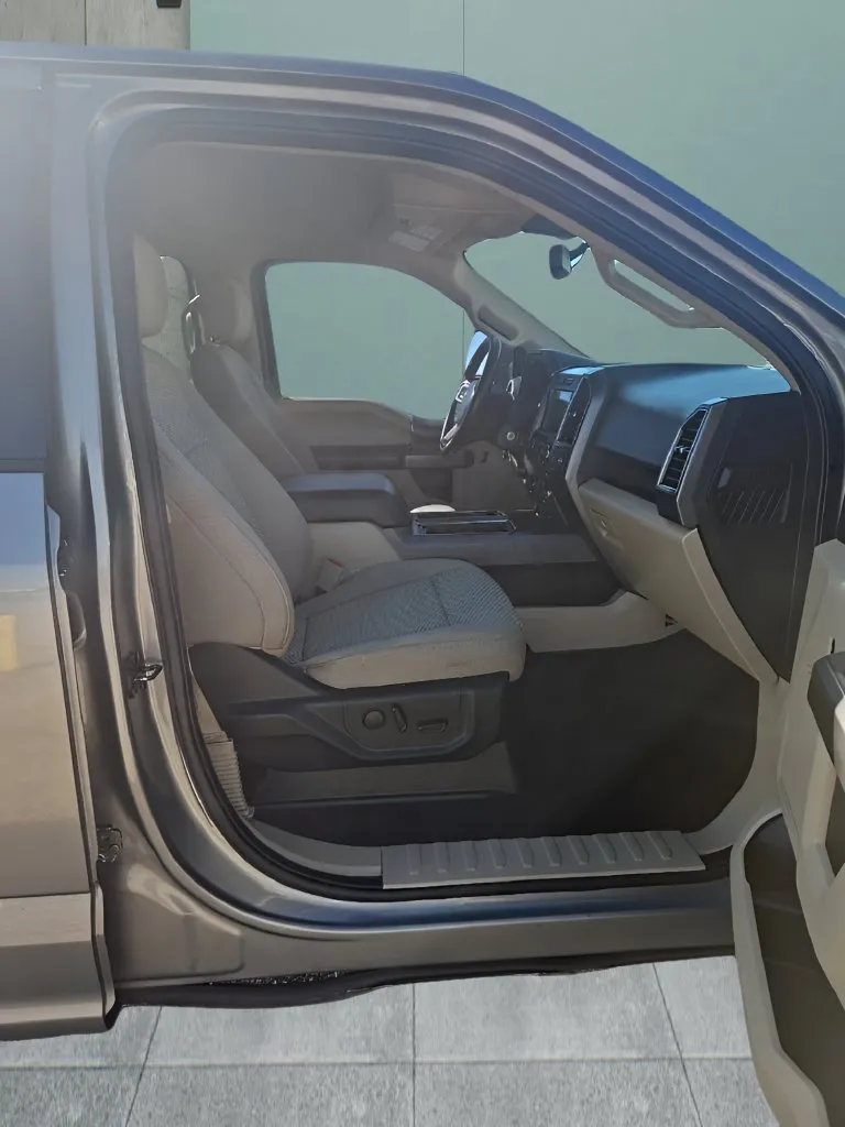Ford F-150 photo 18
