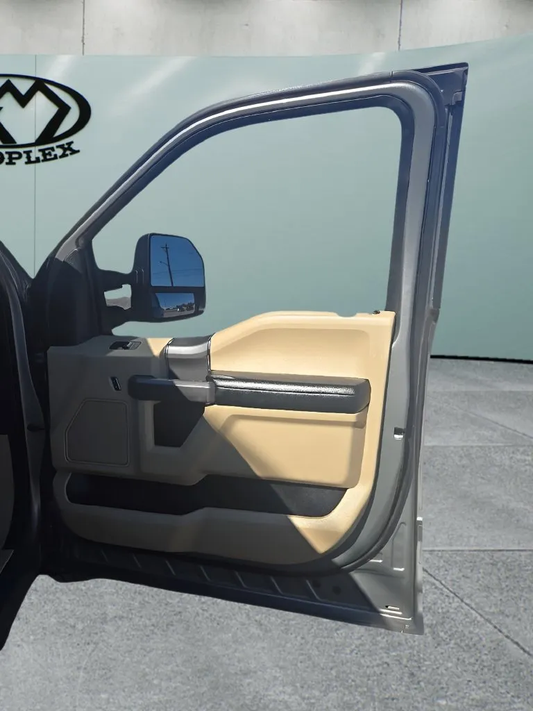 Ford F-150 photo 19