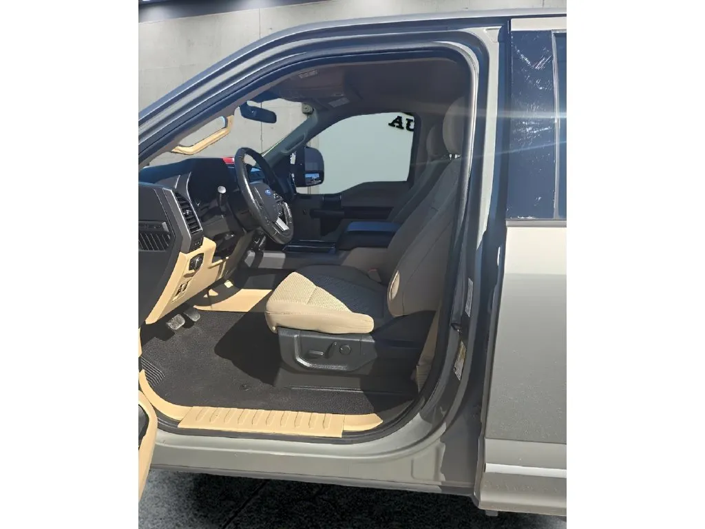 Ford F-150 photo 13