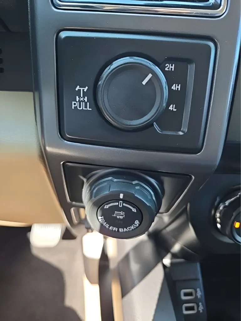 Ford F-150 photo 26