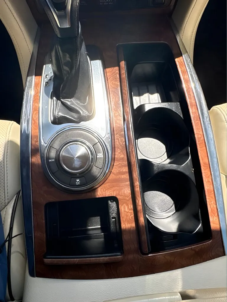 Infiniti QX80 photo 30