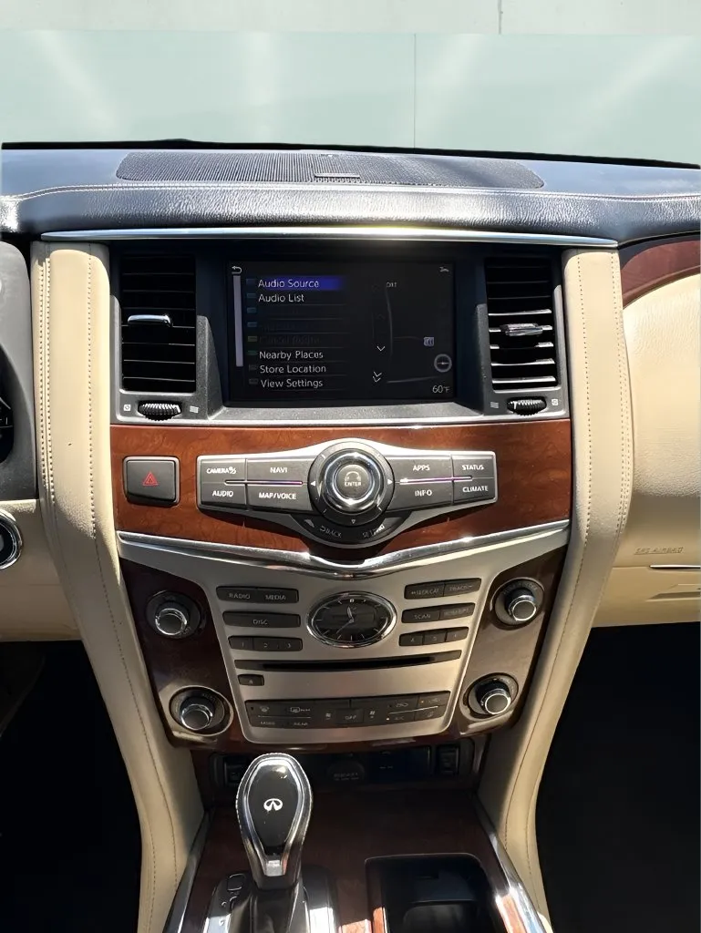 Infiniti QX80 photo 27