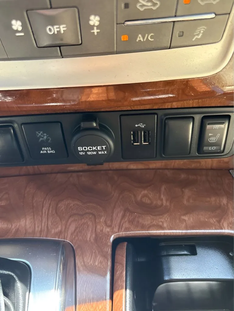 Infiniti QX80 photo 28