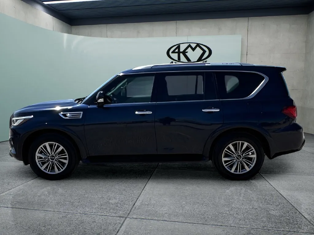 Infiniti QX80 photo 6
