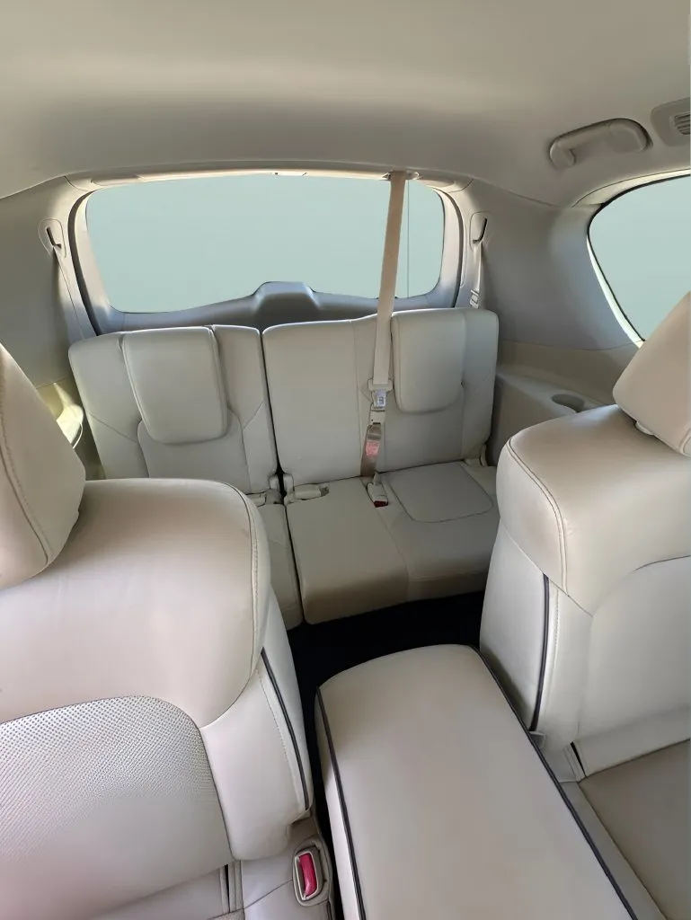 Infiniti QX80 photo 20