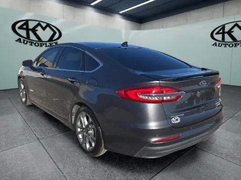 More photos of 2019 Ford Fusion Hybrid Titanium at 4M Autoplex - Industrial Blvd, TX