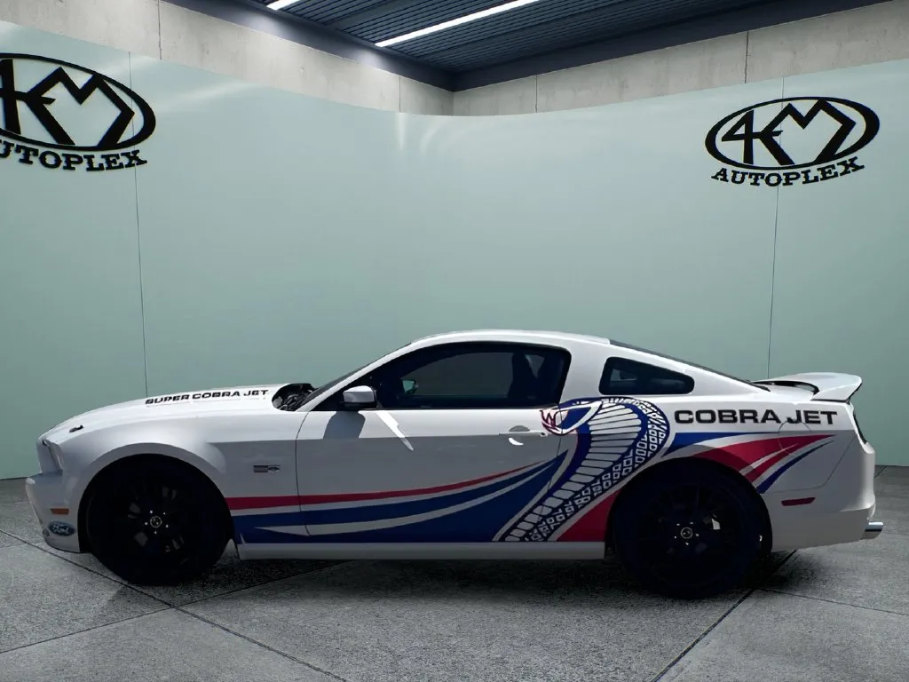 Ford Mustang photo 6