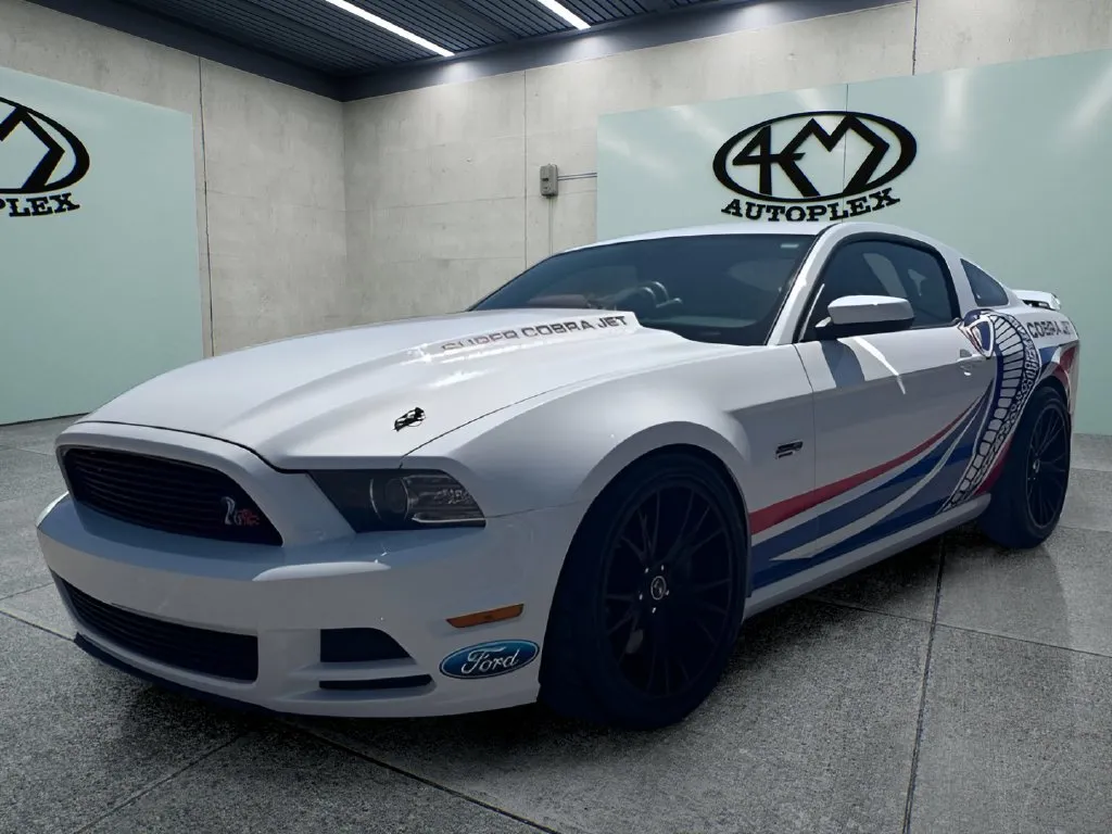 Ford Mustang photo 7
