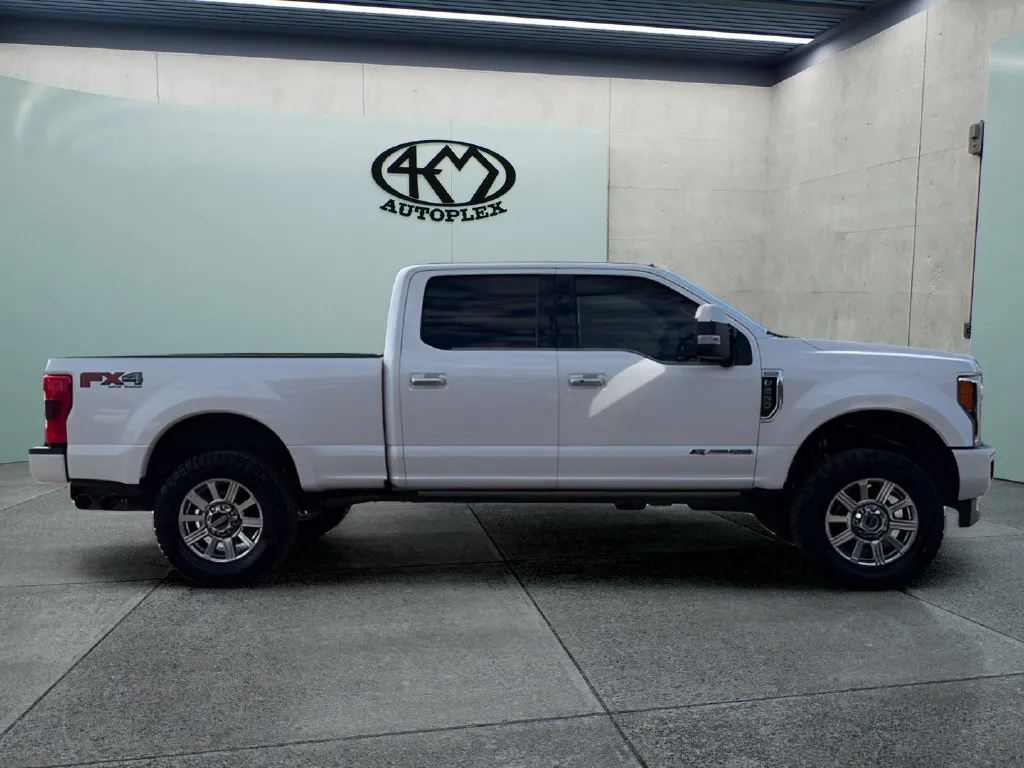 Ford F-250SD photo 2