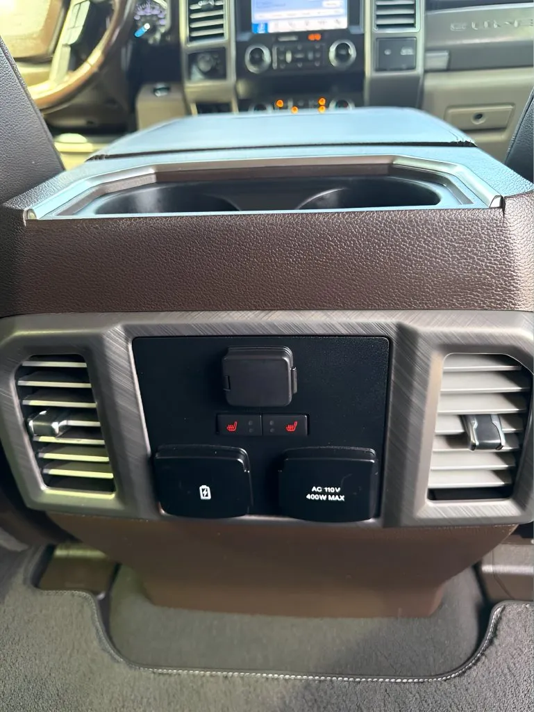 Ford F-250SD photo 21