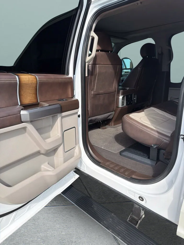 Ford F-250SD photo 16