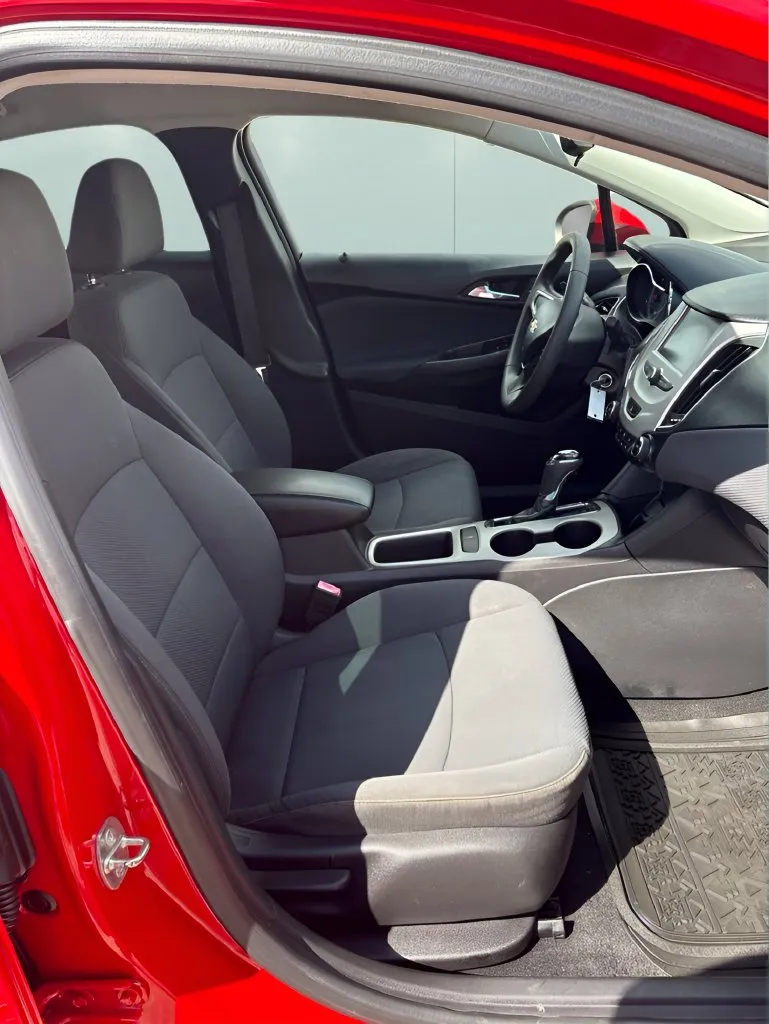 Chevrolet Cruze photo 21