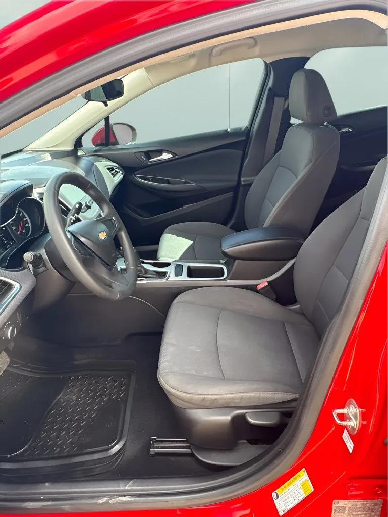 Chevrolet Cruze photo 13
