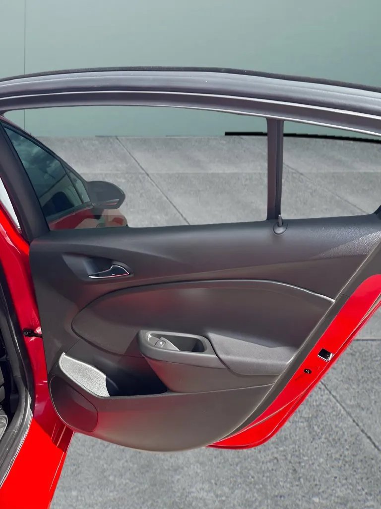 Chevrolet Cruze photo 18