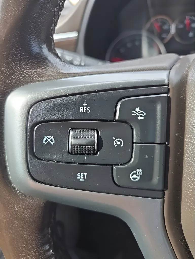 Chevrolet Suburban photo 26