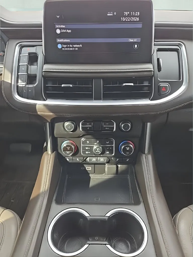 Chevrolet Suburban photo 23