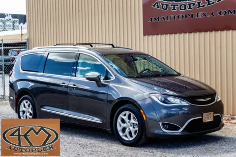 Gray 2020 Chrysler Pacifica Limited for sale in Abilene, TX