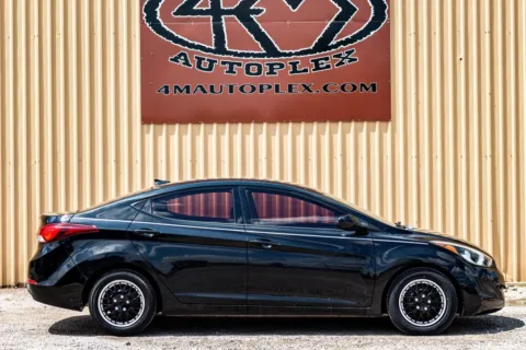 Photos of 2016 Hyundai Elantra SE for sale in Abilene, TX at 4M Autoplex