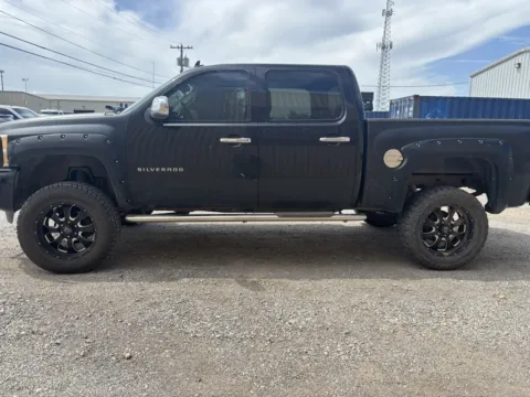 More photos of 2011 Chevrolet Silverado 1500 LT at 4M Autoplex, TX