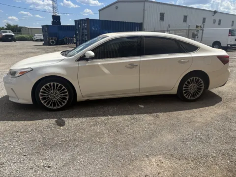 More photos of 2016 Toyota Avalon Limited at 4M Autoplex, TX