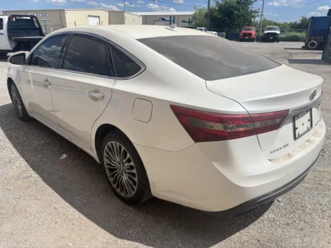 More photos of 2016 Toyota Avalon Limited at 4M Autoplex, TX