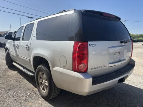 More photos of 2014 GMC Yukon XL SLT 1500 at 4M Autoplex, TX