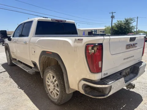 More photos of 2020 GMC Sierra 2500HD SLT at 4M Autoplex, TX