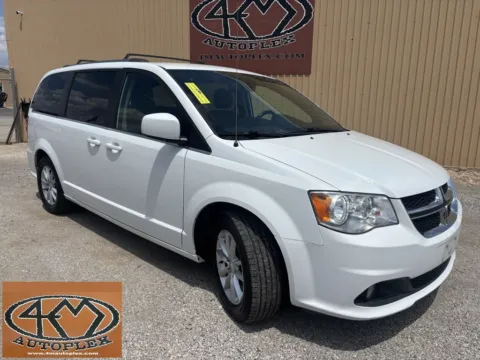 White 2019 Dodge Grand Caravan SXT for sale in Abilene, TX
