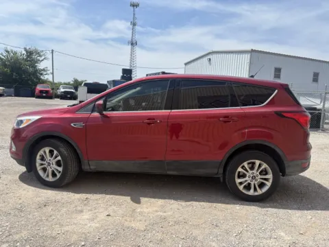 More photos of 2019 Ford Escape SE at 4M Autoplex - Industrial Blvd, TX