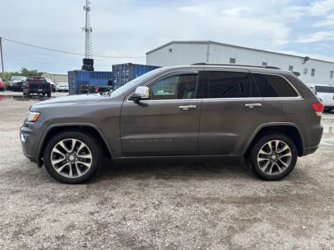 More photos of 2018 Jeep Grand Cherokee Overland at 4M Autoplex - Industrial Blvd, TX