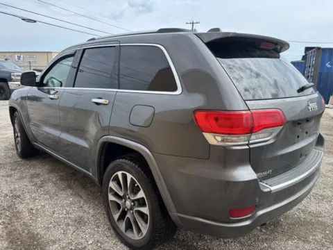More photos of 2018 Jeep Grand Cherokee Overland at 4M Autoplex - Industrial Blvd, TX