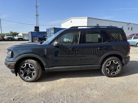 More photos of 2021 Ford Bronco Sport Outer Banks at 4M Autoplex - Industrial Blvd, TX