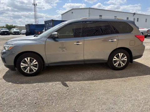More photos of 2020 Nissan Pathfinder S at 4M Autoplex - Industrial Blvd, TX