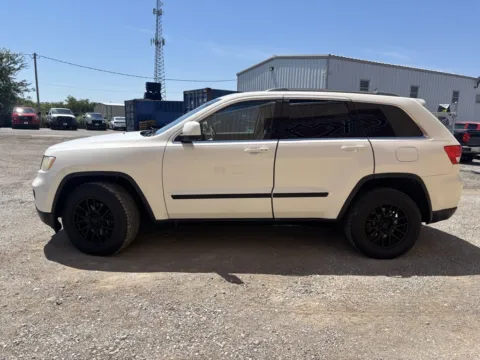 More photos of 2011 Jeep Grand Cherokee Laredo at 4M Autoplex - Industrial Blvd, TX