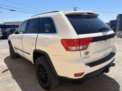More photos of 2011 Jeep Grand Cherokee Laredo at 4M Autoplex - Industrial Blvd, TX