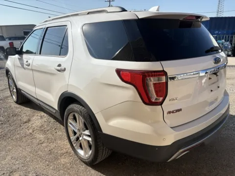 More photos of 2017 Ford Explorer XLT at 4M Autoplex - Industrial Blvd, TX