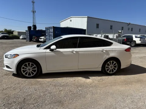 More photos of 2017 Ford Fusion SE at 4M Autoplex - Industrial Blvd, TX