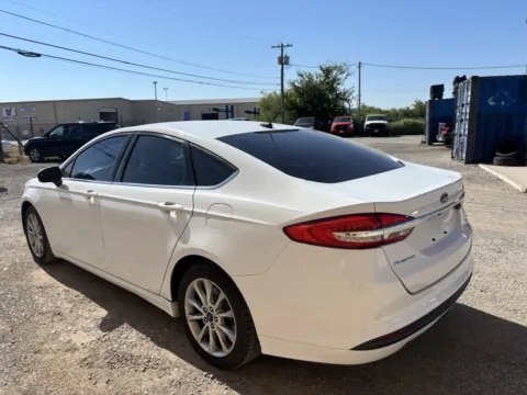 More photos of 2017 Ford Fusion SE at 4M Autoplex - Industrial Blvd, TX