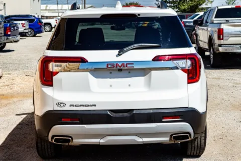 More photos of 2023 GMC Acadia SLT at 4M Autoplex - Industrial Blvd, TX