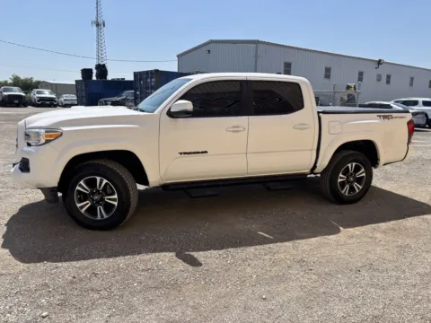 More photos of 2018 Toyota Tacoma TRD Sport at 4M Autoplex - Industrial Blvd, TX
